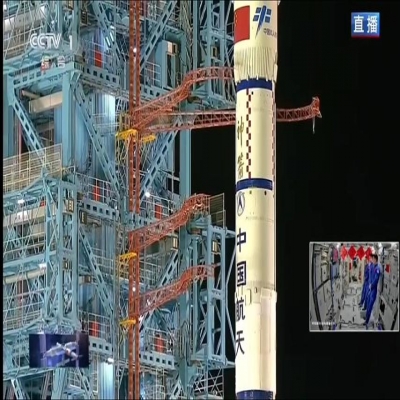 心懷山海，眼有星辰